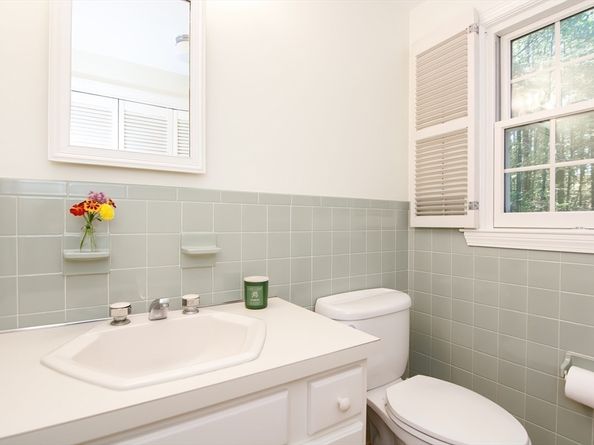 11 Barnet Road, Sudbury MA 01776