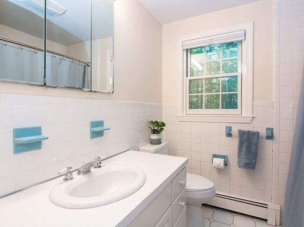 11 Barnet Road, Sudbury MA 01776