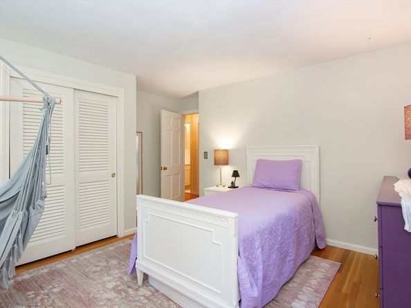 11 Barnet Road, Sudbury MA 01776