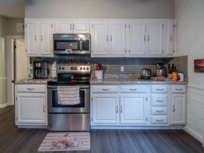 10 Lamar Ave, Worcester MA 01604