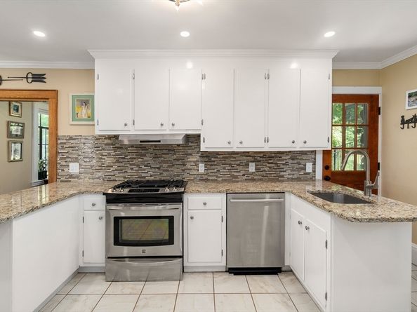 63 Crabtree Rd, Quincy MA 02171