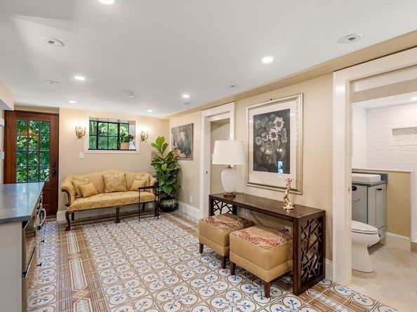 63 Crabtree Rd, Quincy MA 02171