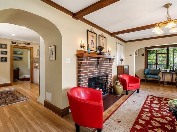 63 Crabtree Rd, Quincy MA 02171