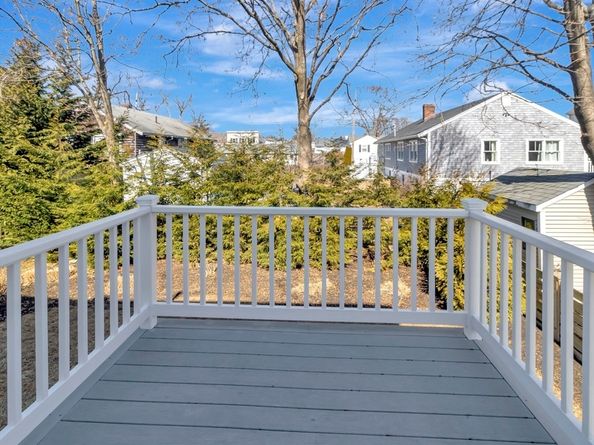 9 C St, Hull MA 02045