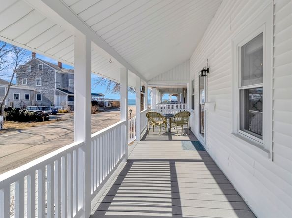 9 C St, Hull MA 02045