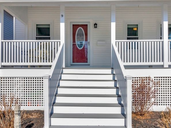 9 C St, Hull MA 02045