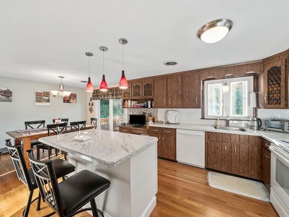 7 Brookside Terrace, Randolph MA 02368