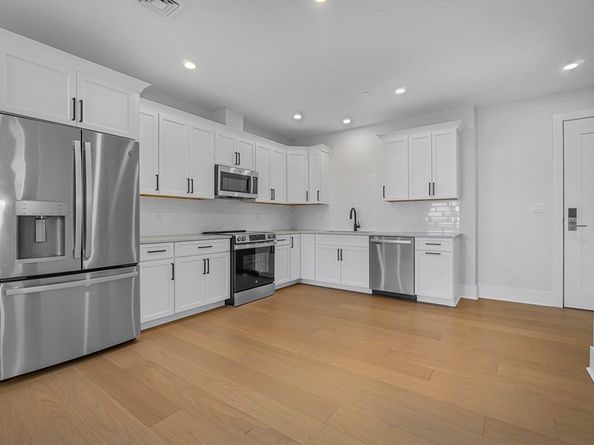 62 Foundry St 414, Wakefield MA 01880