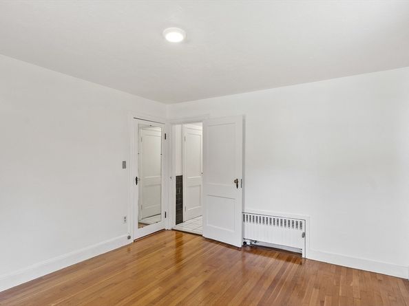 256 Massasoit Rd, Worcester MA 01604