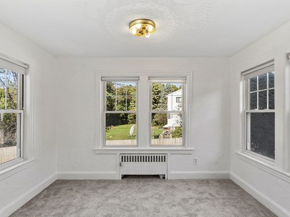 256 Massasoit Rd, Worcester MA 01604