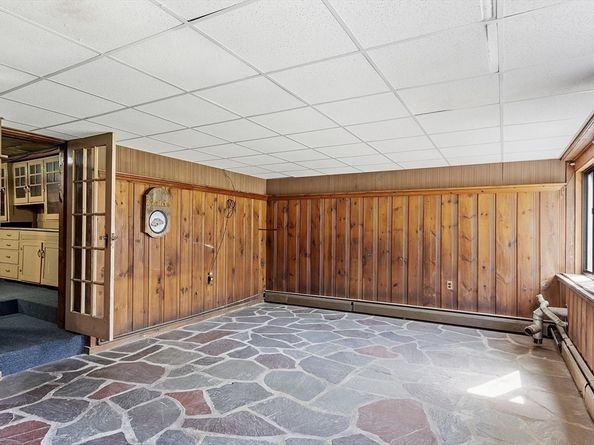 256 Massasoit Rd, Worcester MA 01604