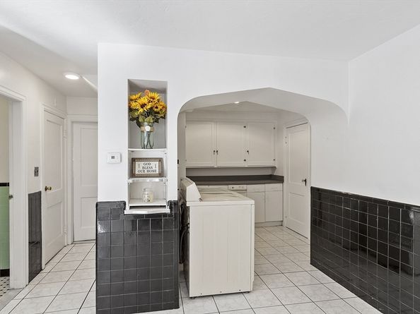 256 Massasoit Rd, Worcester MA 01604