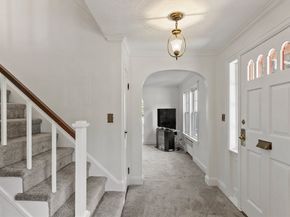 256 Massasoit Rd, Worcester MA 01604