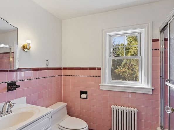 256 Massasoit Rd, Worcester MA 01604