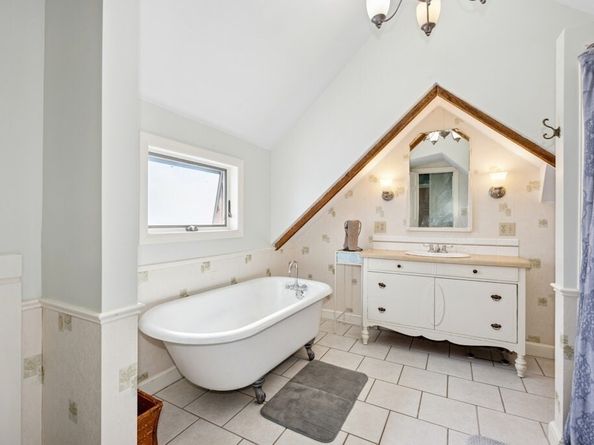 24 Bolton Street, Marlborough MA 01752
