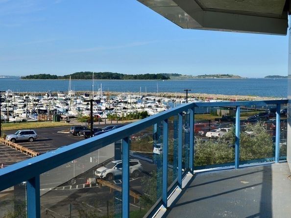 2001 Marina Dr 211, Quincy MA 02171