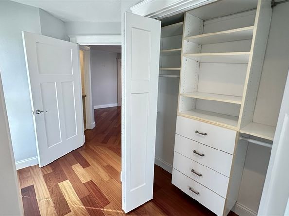 2001 Marina Dr 211, Quincy MA 02171