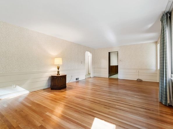 78 Windemere Cir, Braintree MA 02184