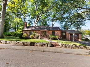 78 Windemere Cir, Braintree MA 02184