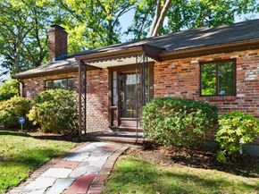 78 Windemere Cir, Braintree MA 02184