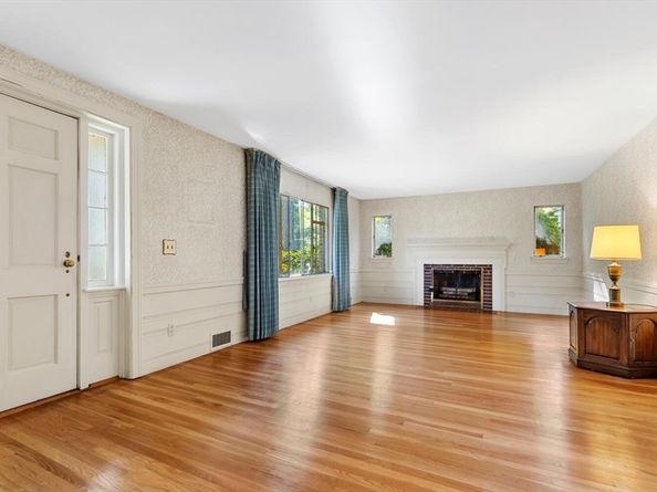 78 Windemere Cir, Braintree MA 02184