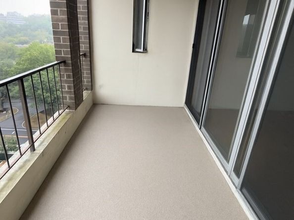 77 Pond Ave 1103, Brookline MA 02445