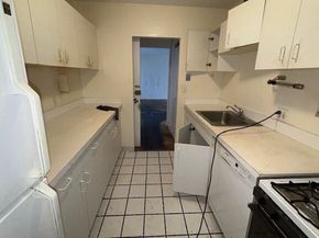 77 Pond Ave 1103, Brookline MA 02445
