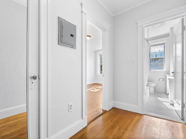 116 Riverway St 14, Boston MA 02215
