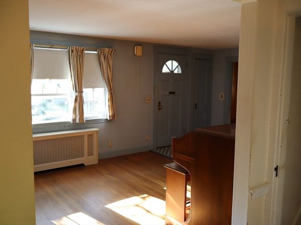 18 Crosby Rd, Wakefield MA 01880