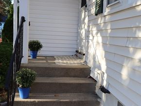 18 Crosby Rd, Wakefield MA 01880