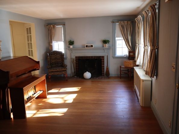 18 Crosby Rd, Wakefield MA 01880