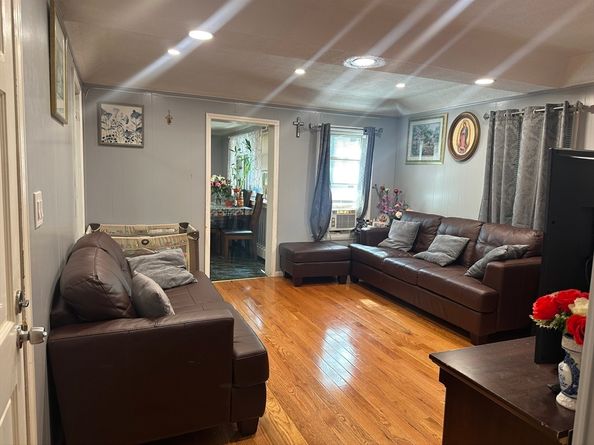 221 Trenton St, Boston MA 02128