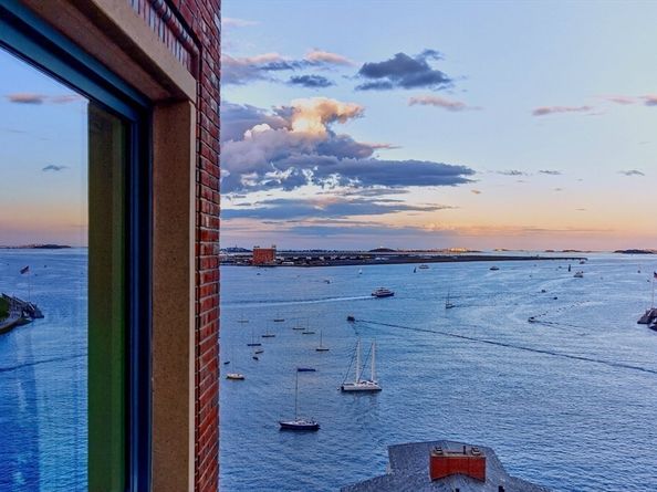 10 Rowes Wharf PH4, Boston MA 02110
