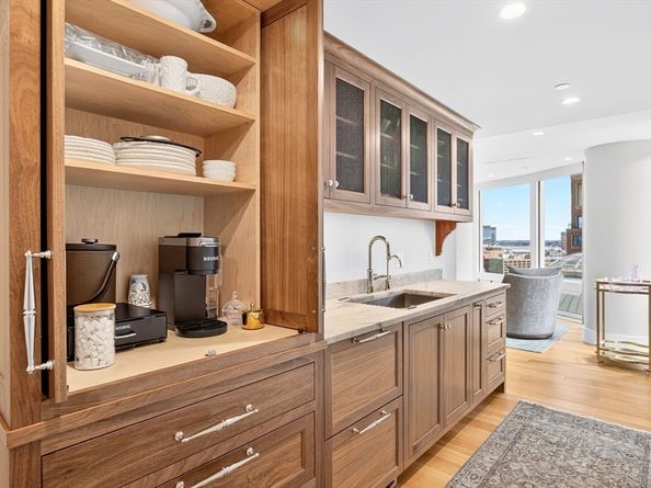 10 Rowes Wharf PH4, Boston MA 02110
