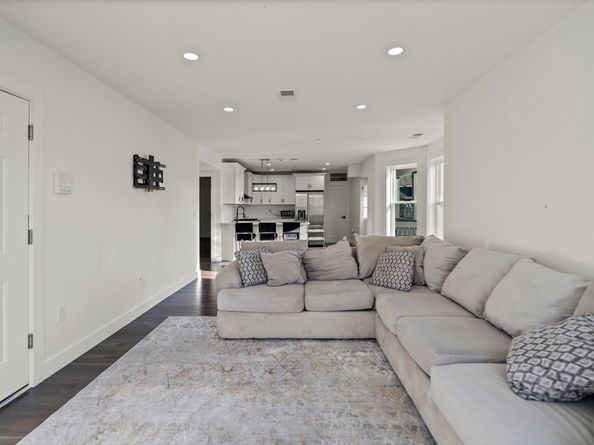 11 Seymour Ave 3, Lynn MA 01902