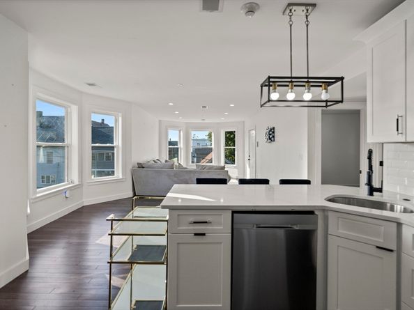 11 Seymour Ave 3, Lynn MA 01902