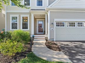 194 Stonehaven Dr, Weymouth MA 02190