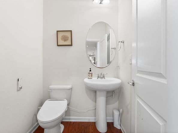194 Stonehaven Dr, Weymouth MA 02190