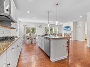 194 Stonehaven Dr, Weymouth MA 02190