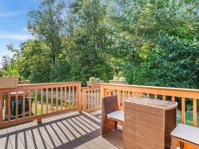 194 Stonehaven Dr, Weymouth MA 02190