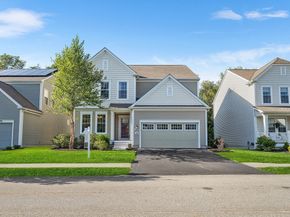 194 Stonehaven Dr, Weymouth MA 02190