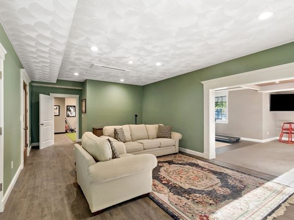 1 Appian Way, Westford MA 01886