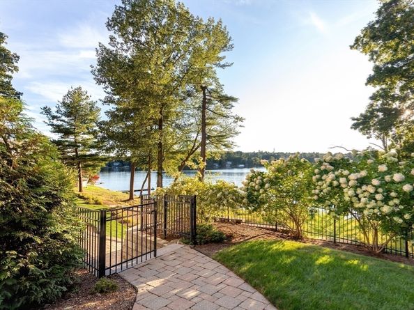 1 Appian Way, Westford MA 01886