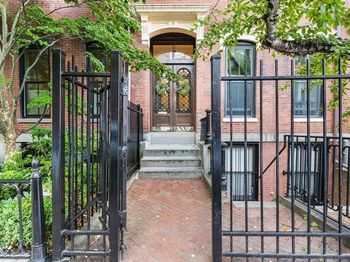 59 Rutland St
