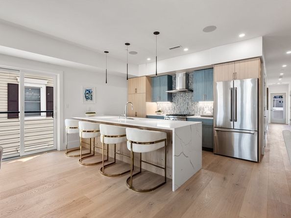 527 East 7th Street 5, Boston MA 02127
