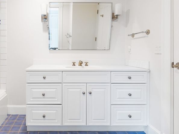 245 Woodward St, Newton MA 02468