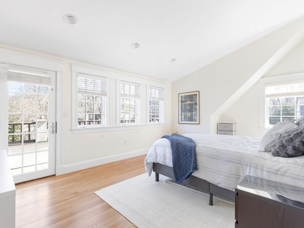 245 Woodward St, Newton MA 02468