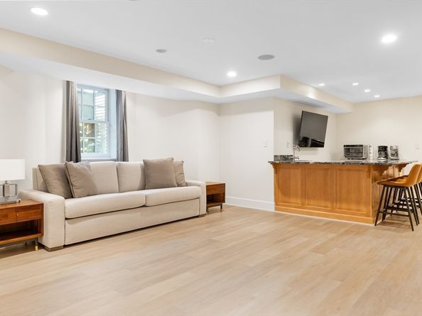 245 Woodward St, Newton MA 02468