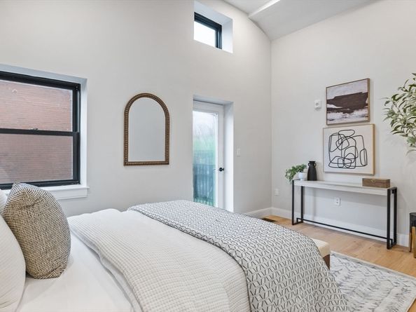 190 Salem 5, Boston MA 02113