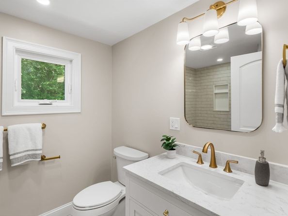 30 Hamilton Rd, Northborough MA 01532